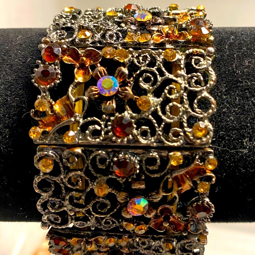 Premier Design stretch Bracelet - Picture 3 of 11